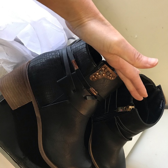 SHEIN black ankle boots - Picture 4 of 6